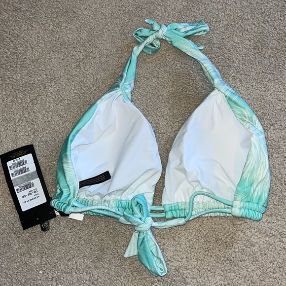 Bathing suit - Picture 3 of 7